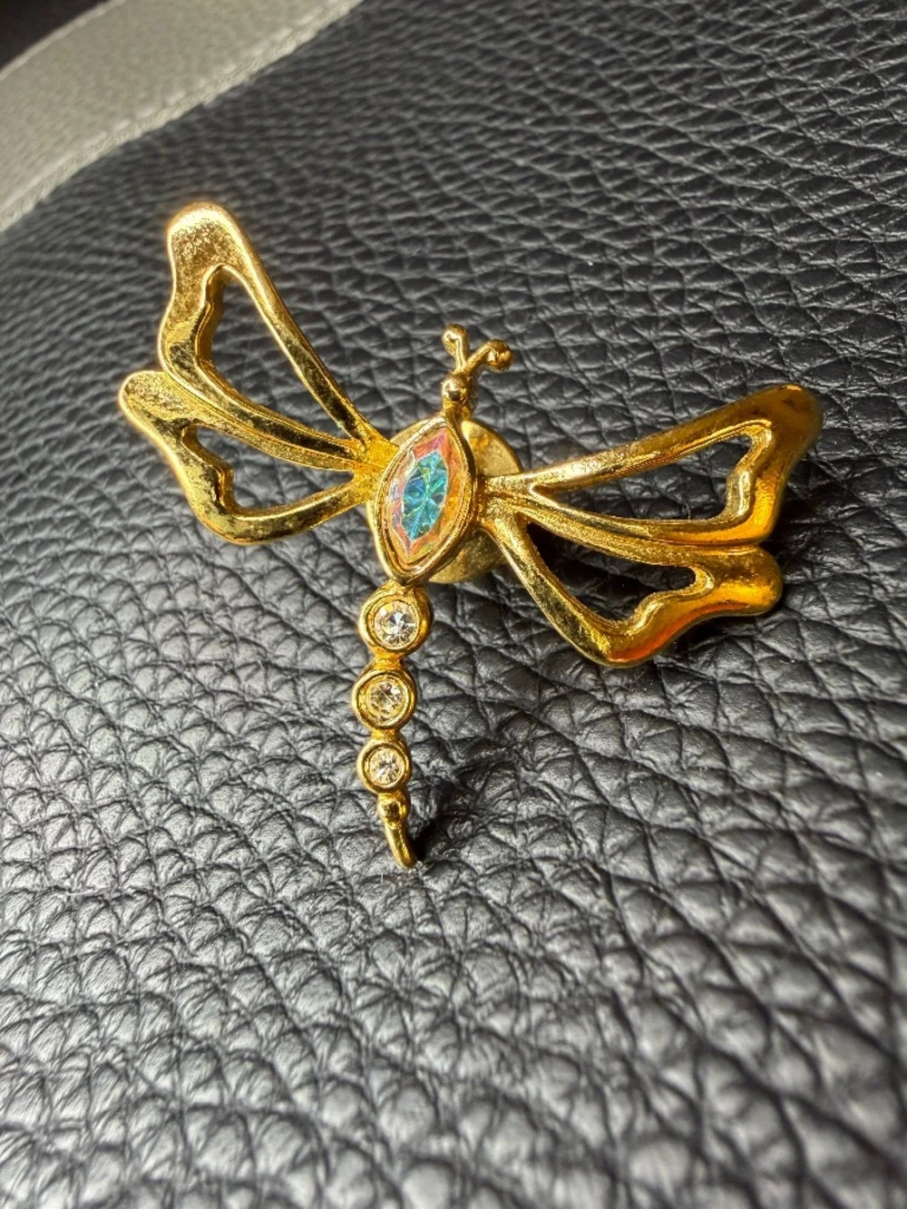 Vintage Gold Tone Avon Dragonfly Aurora Borealis Crystal Brooch Signed Pin 1.5